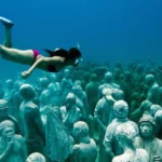 Tour en Catamarán a Isla Mujeres con Snorkel y Buffet promo-catamaran - Miniatura 5