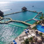 Tour en Catamarán a Isla Mujeres con Snorkel y Buffet promo-catamaran - Miniatura 3