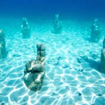 Catamarán VIP a Isla Mujeres: Barra Premium y Buffet Exclusivo - Miniatura 5